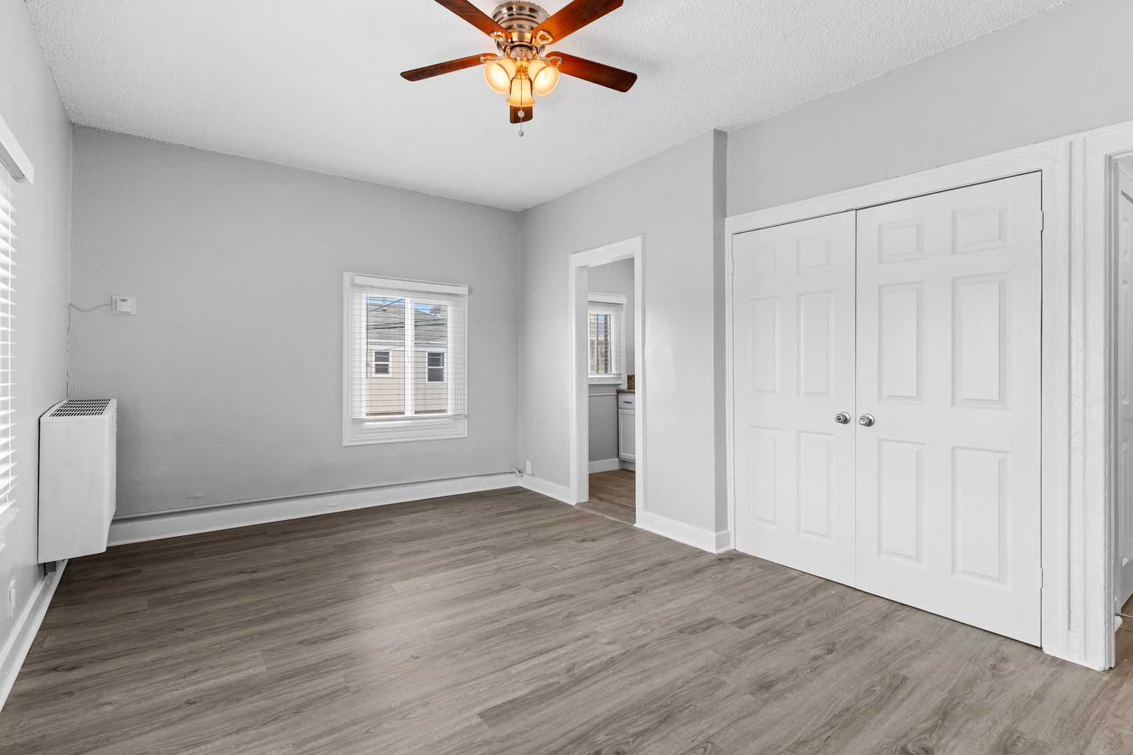 Long Beach Apartment: 1424 Chestnut Avenue