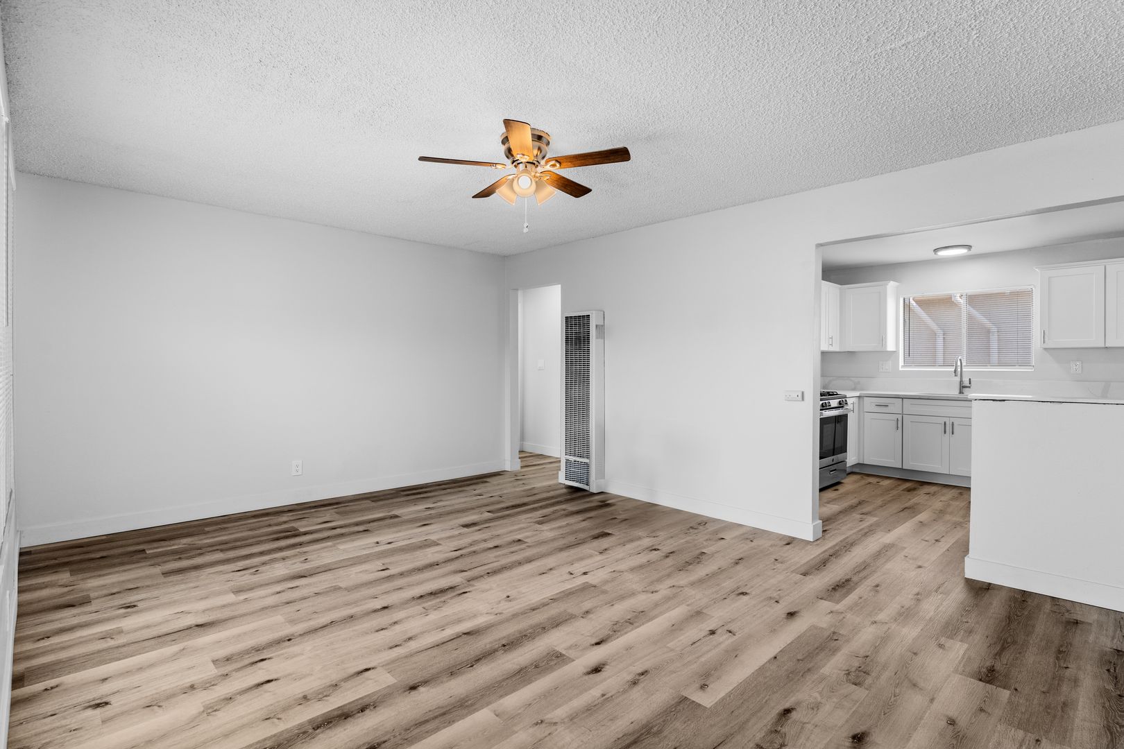 Long Beach Apartment: 1050 Gaviota Avenue