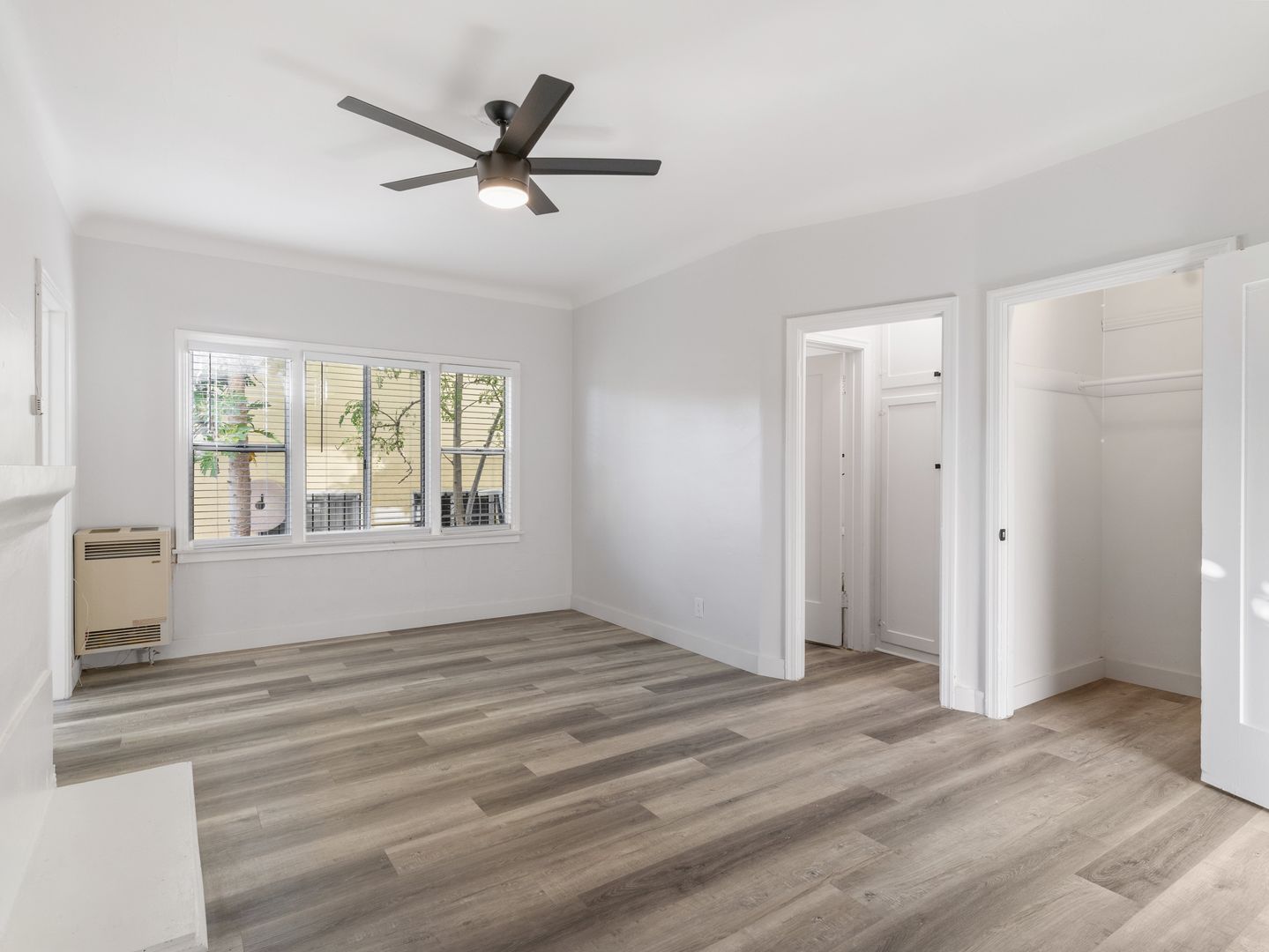 Long Beach Apartment: 608 W 6th Street