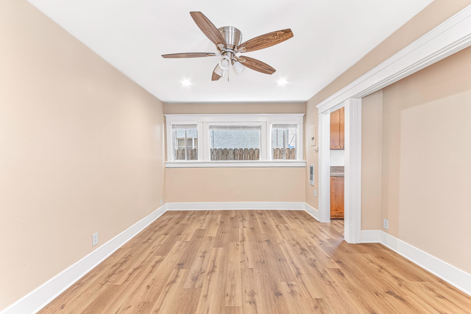 Long Beach Apartment: 1460 Gaviota Avenue