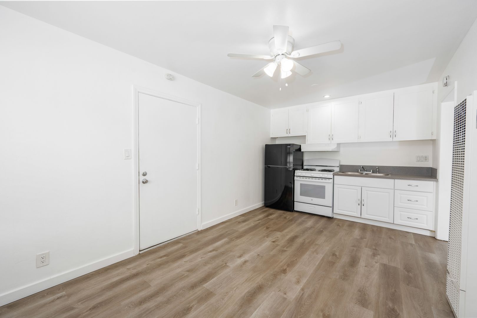 Escondido Apartment: 203 West 3rd Avenue