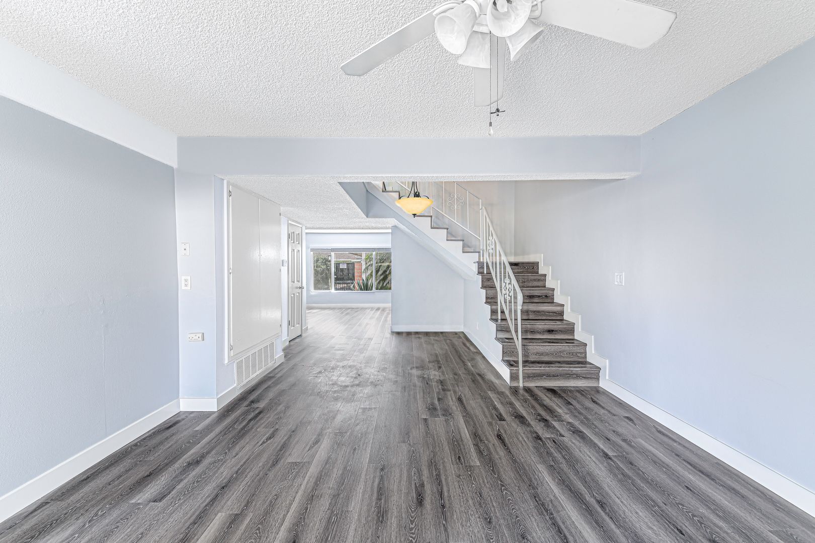 Santa Ana Apartment: 1600 Mabury Street