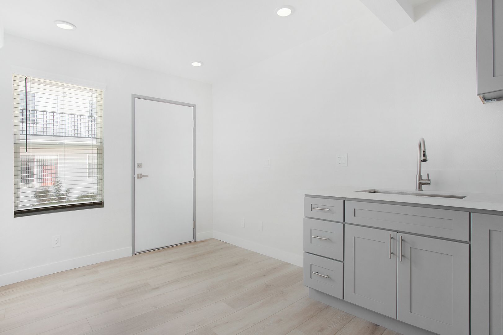 Garden Grove Apartment: 10442 Lampson Avenue