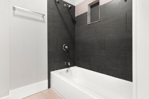 Modern Luxury Studio in Prime Downtown Long Beach Available NOW!!! – photo 1