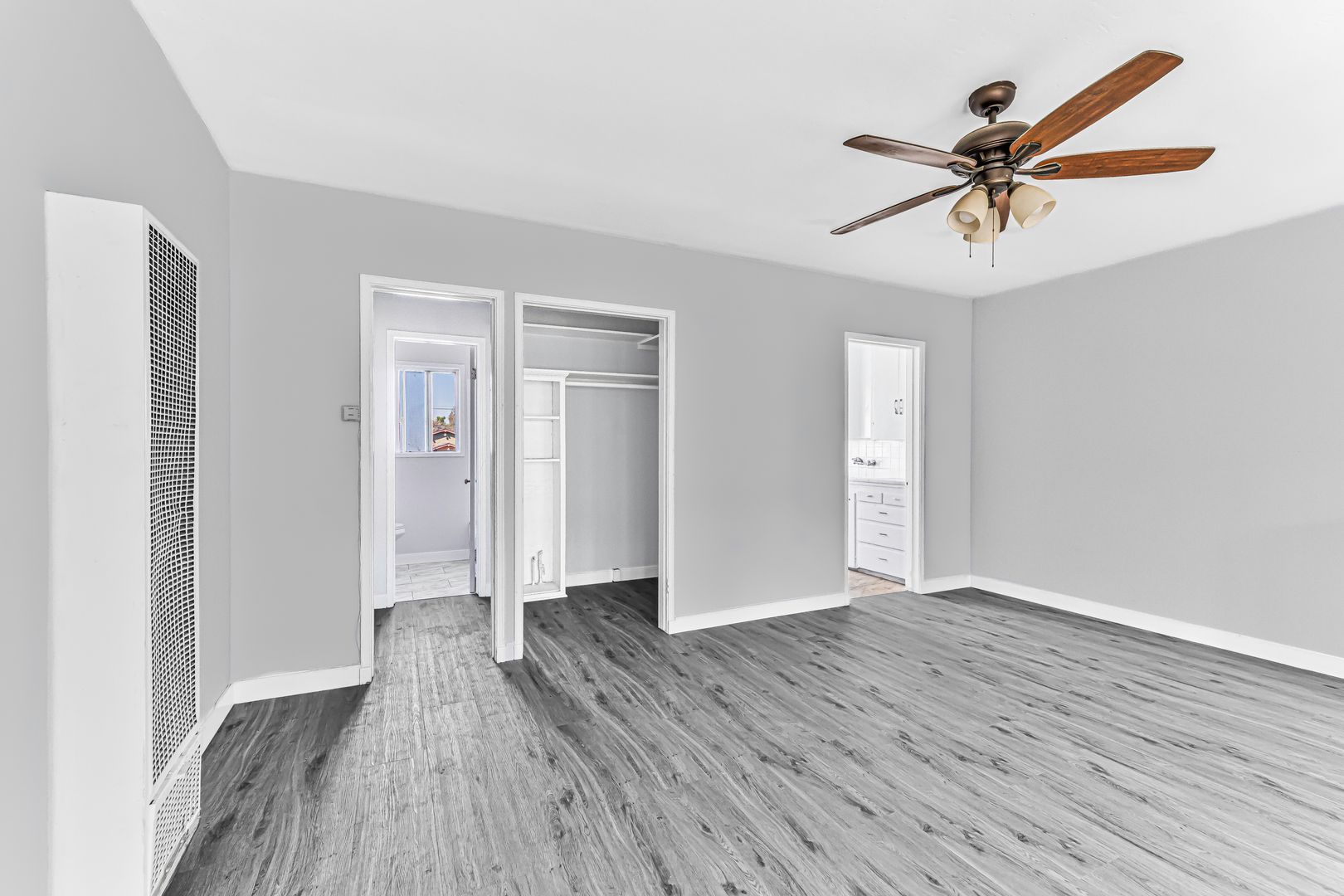 Long Beach Apartment: 530 W 9th St