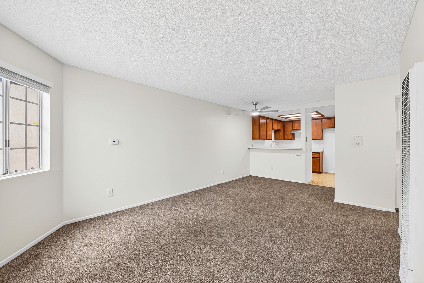 Long Beach Apartment: 1075 Loma Ave