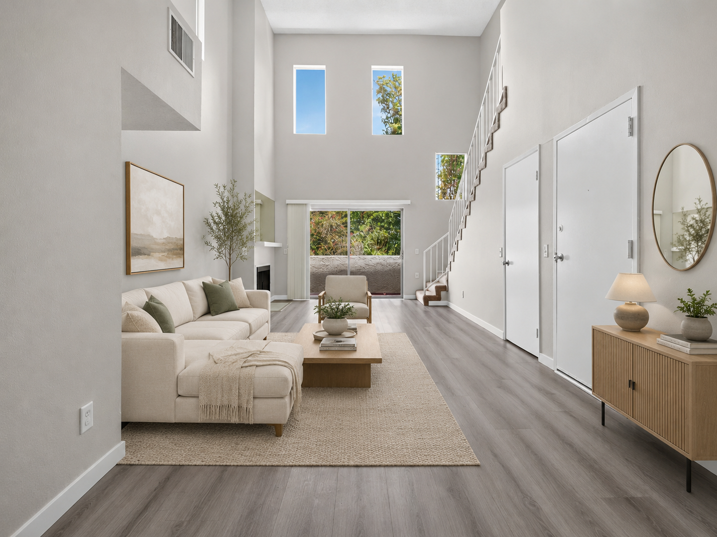 Los Angeles Apartment: 10749 Francis Pl