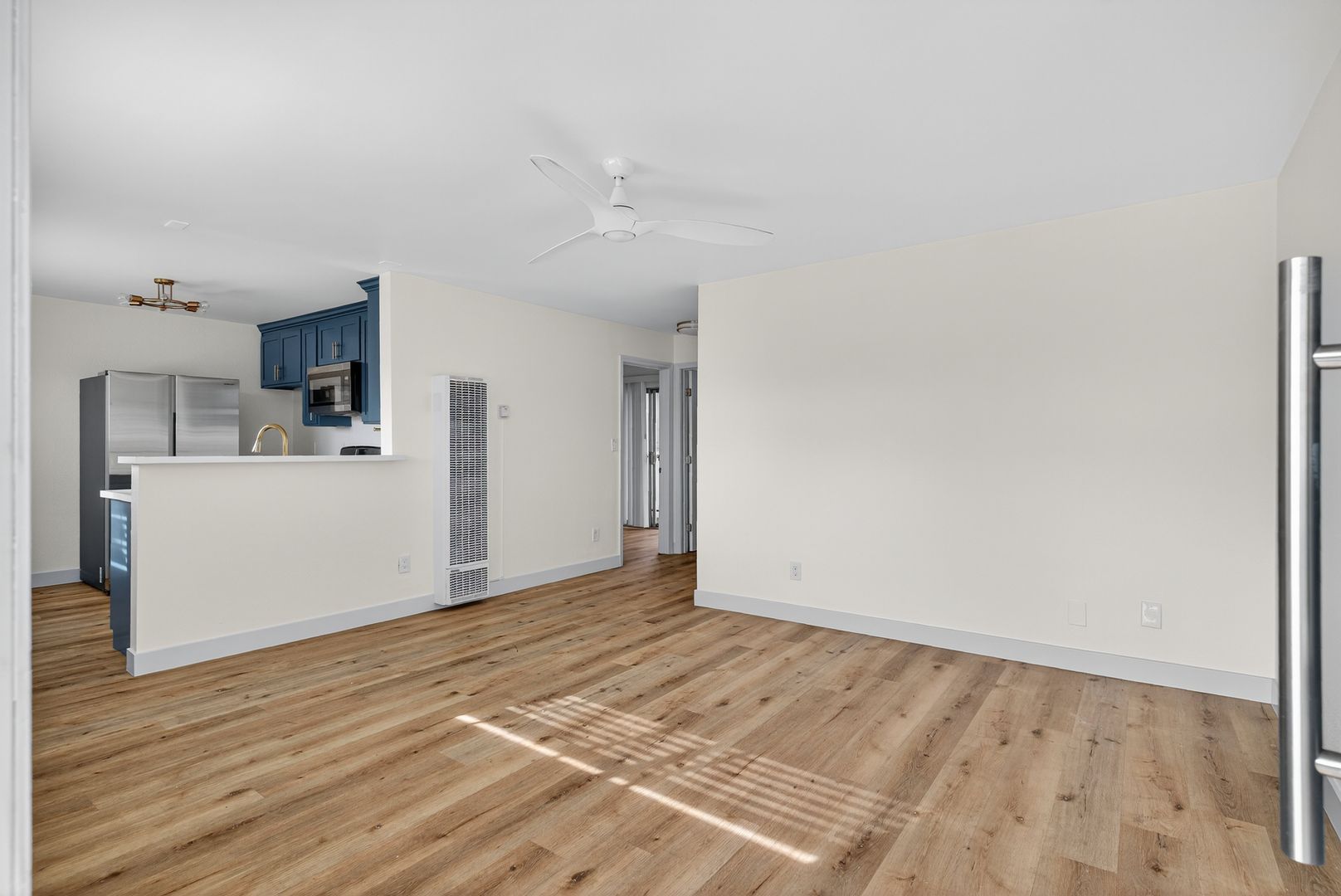 Long Beach Apartment: 921 Alamitos Ave.