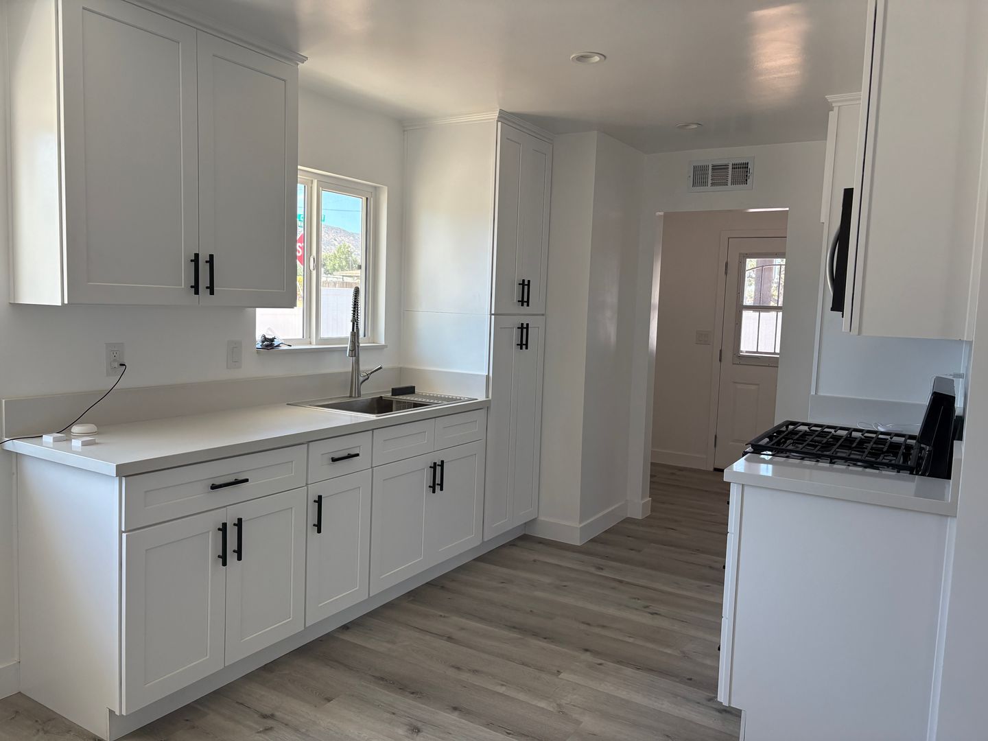 Tehachapi House: 109 Walnut Drive