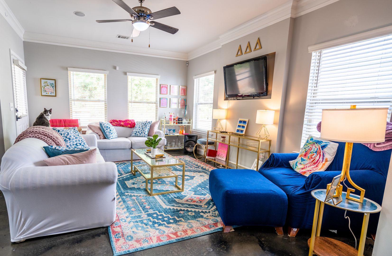 Central Apartment: 708 Old Central Road