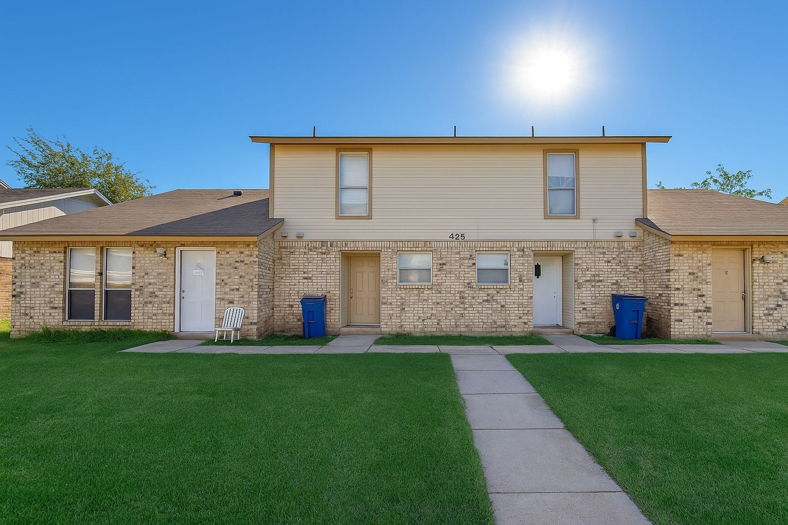 Burleson Apartment: 425 SW Thomas St.