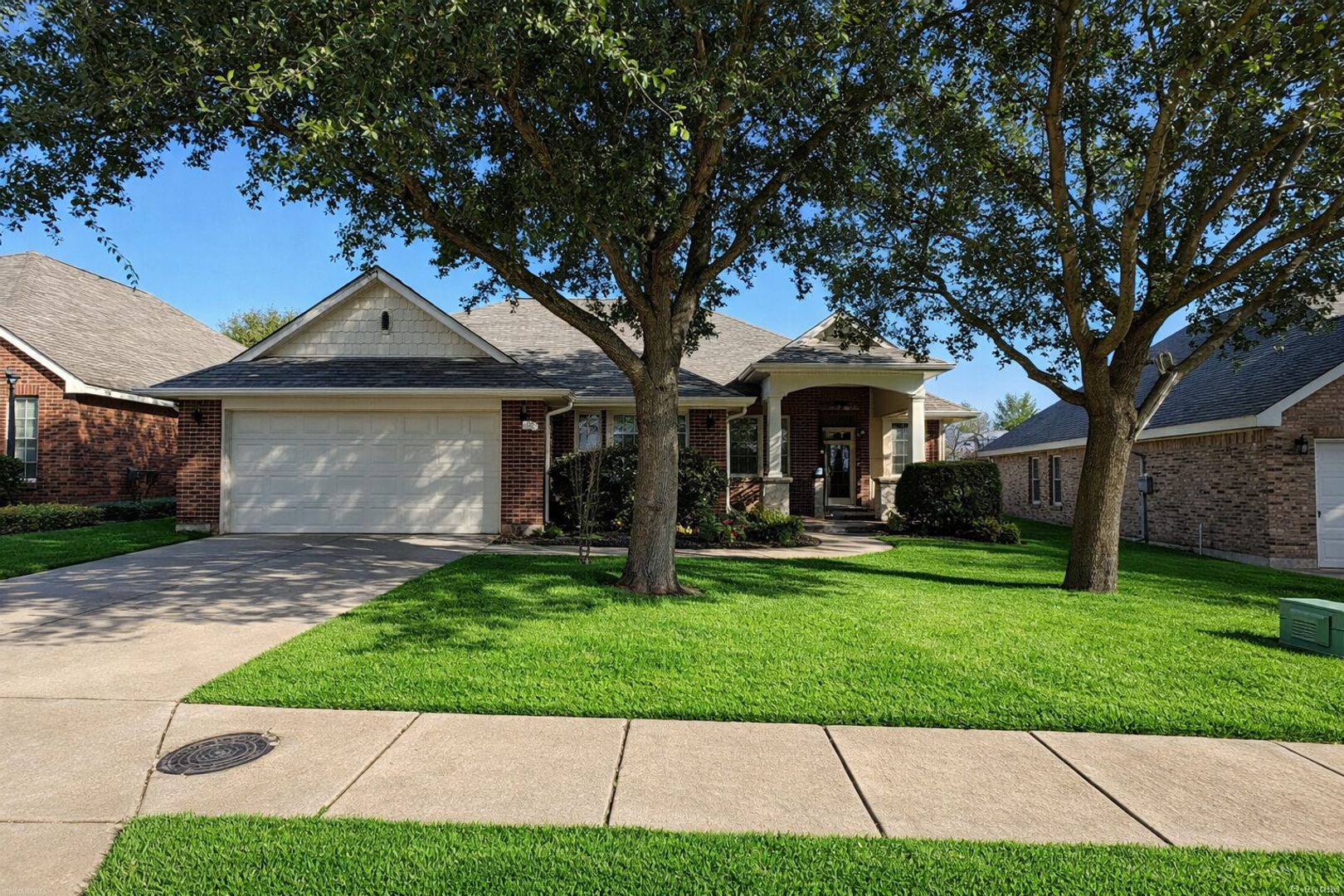 Dallas House: 8530 Vista Grande Dr