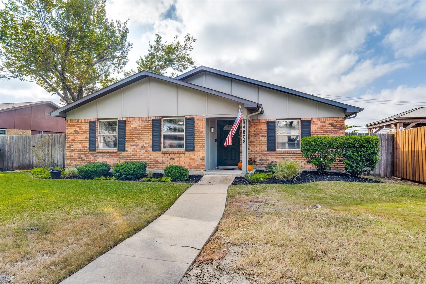 The Colony House: 4808 Arbor Glen Rd