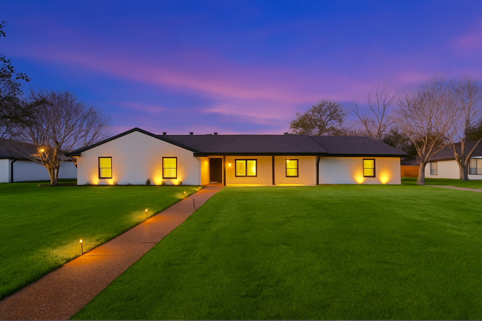 Dallas House: 12417  Quincy Ln