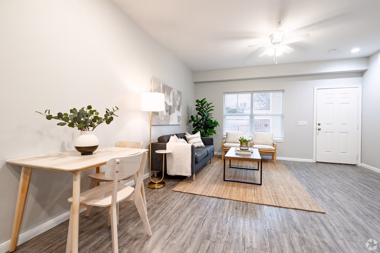 Wylie Apartment: 100 N 5th St