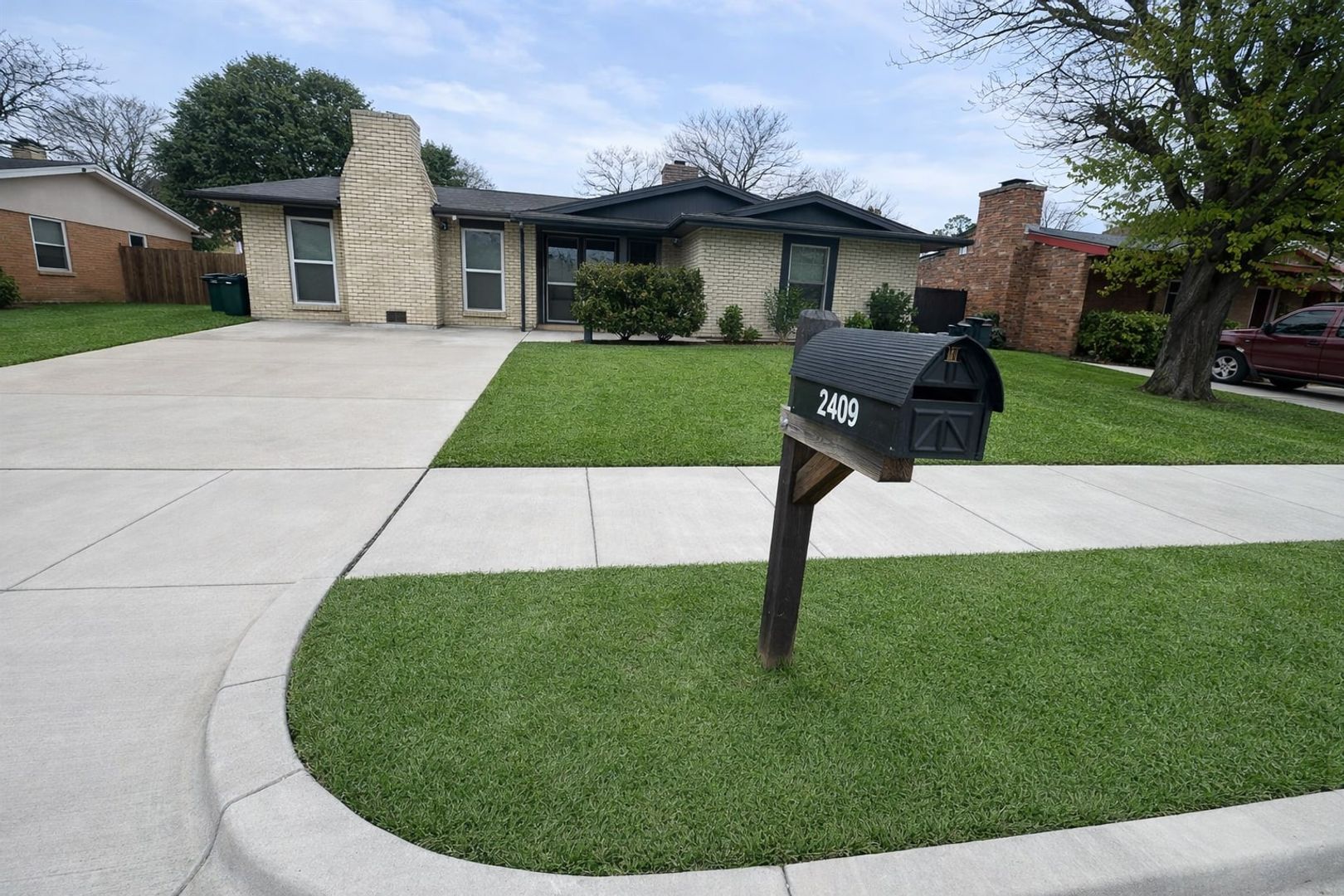 Arlington House: 2409 Stonegate St.