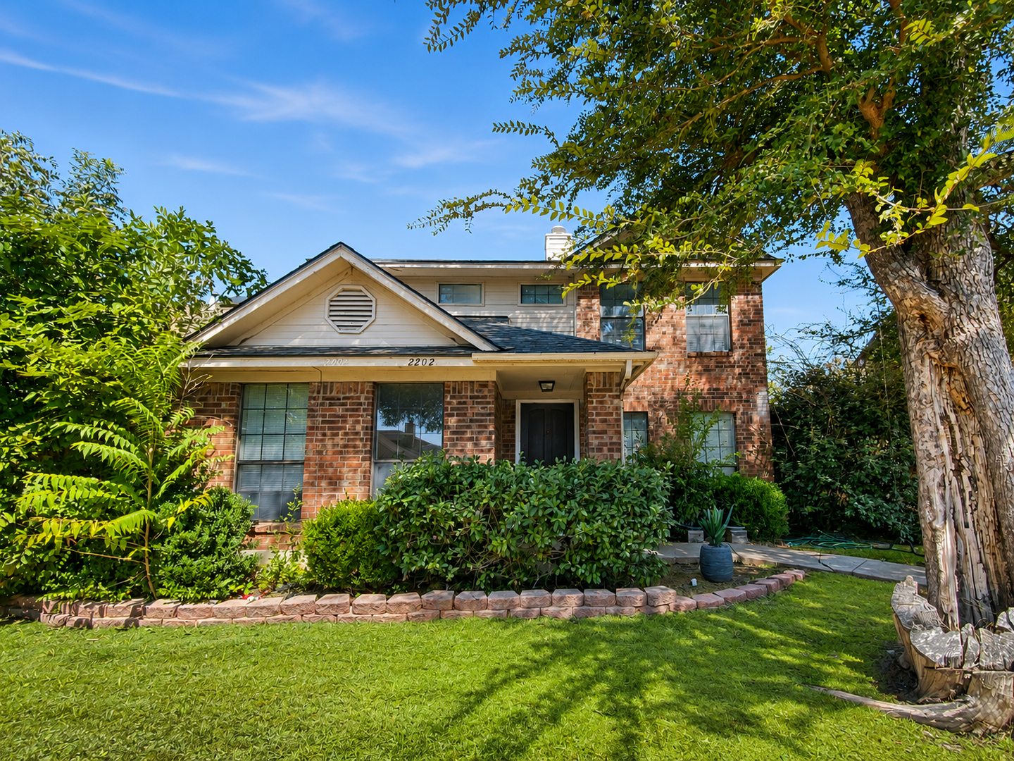 Garland Townhome: 2202 Prairie Creek Trl