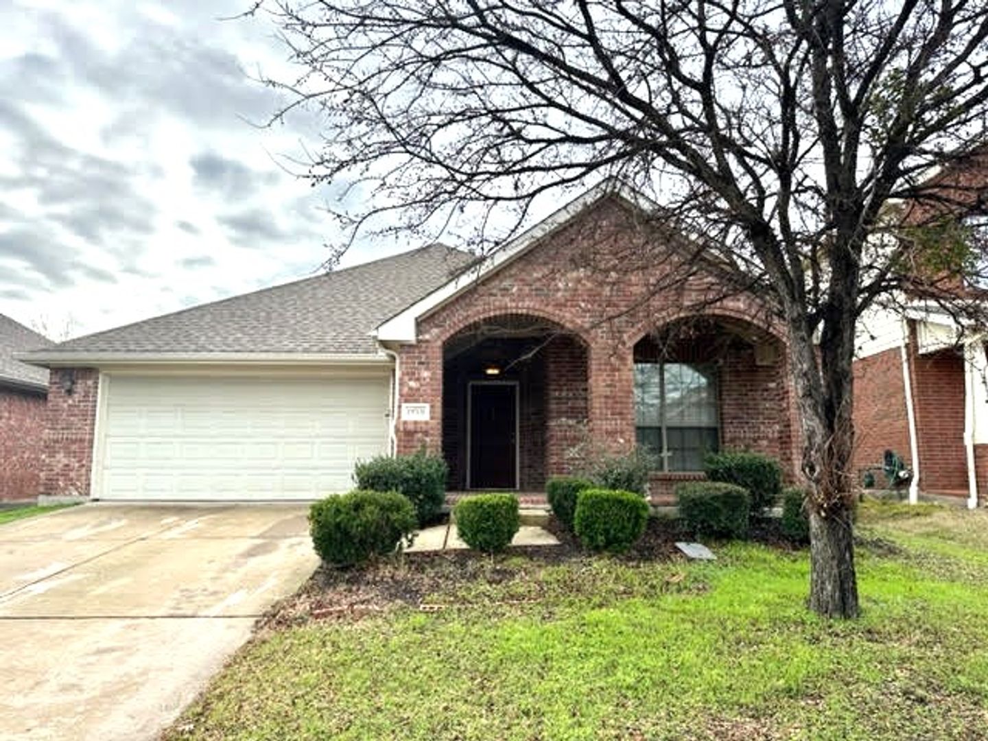 Little Elm House: 1713 Lake Way Dr