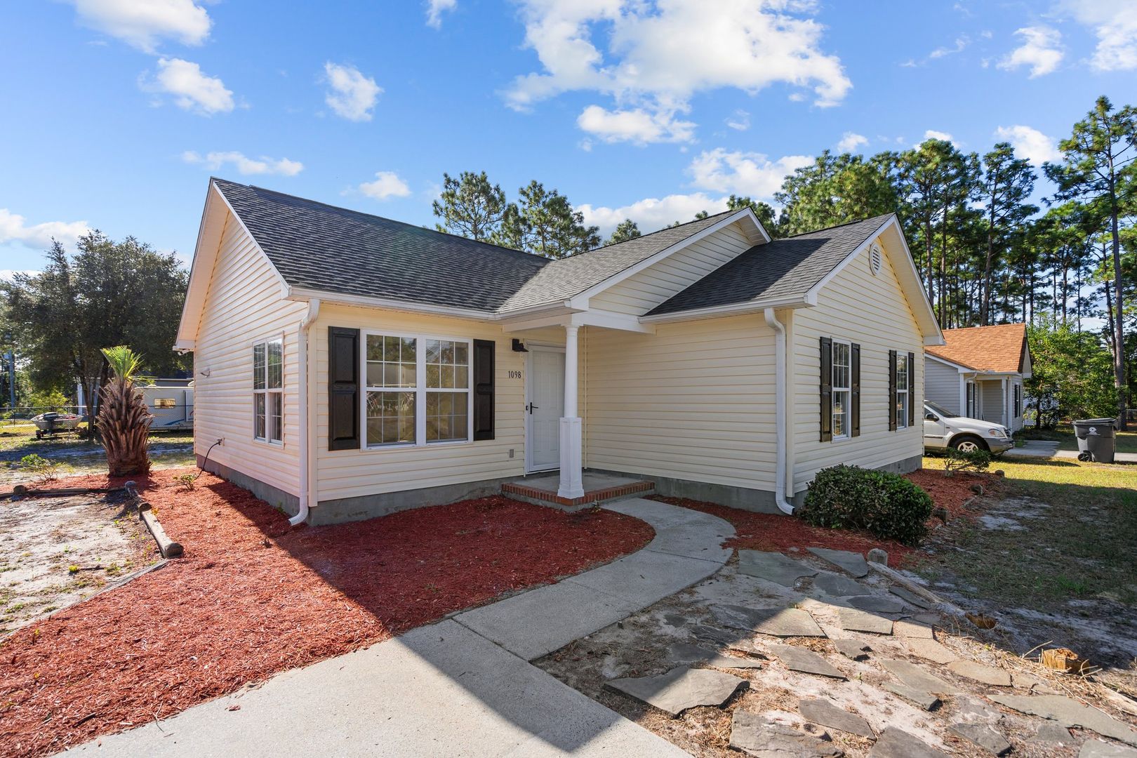 Southport House: 1098 Longleaf Dr