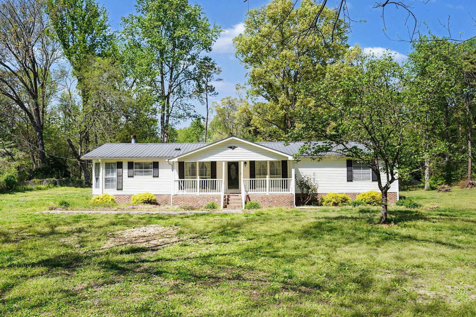 Raleigh House: 4705 Pearl Road