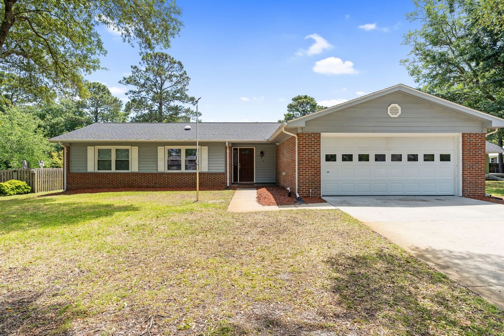 Wilmington House: 145 Cheyenne Trail, Wilmington