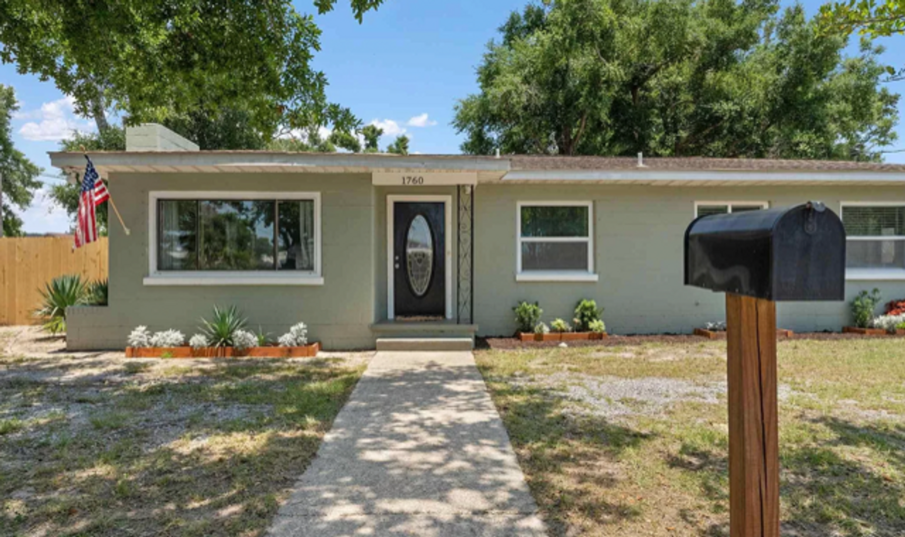 Pensacola House: 1760 W Government Street