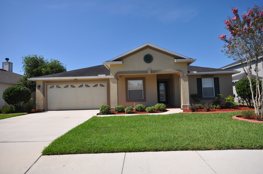 Charming, Well Kept in Wonderful Community!