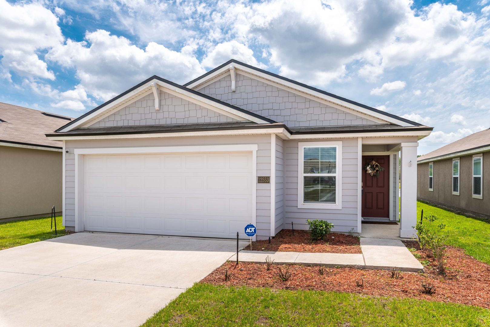 Jacksonville House: 12553 Russian Olive Rd