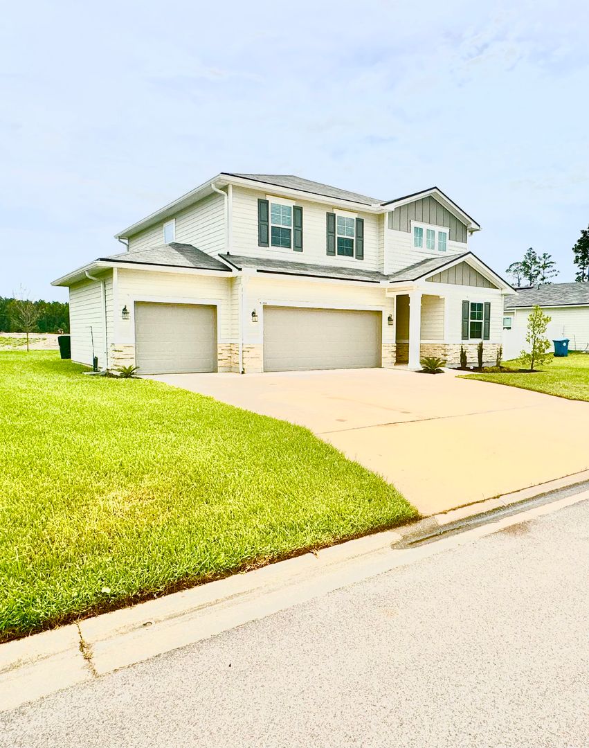 Jacksonville House: 5108 Angel Lake Dr