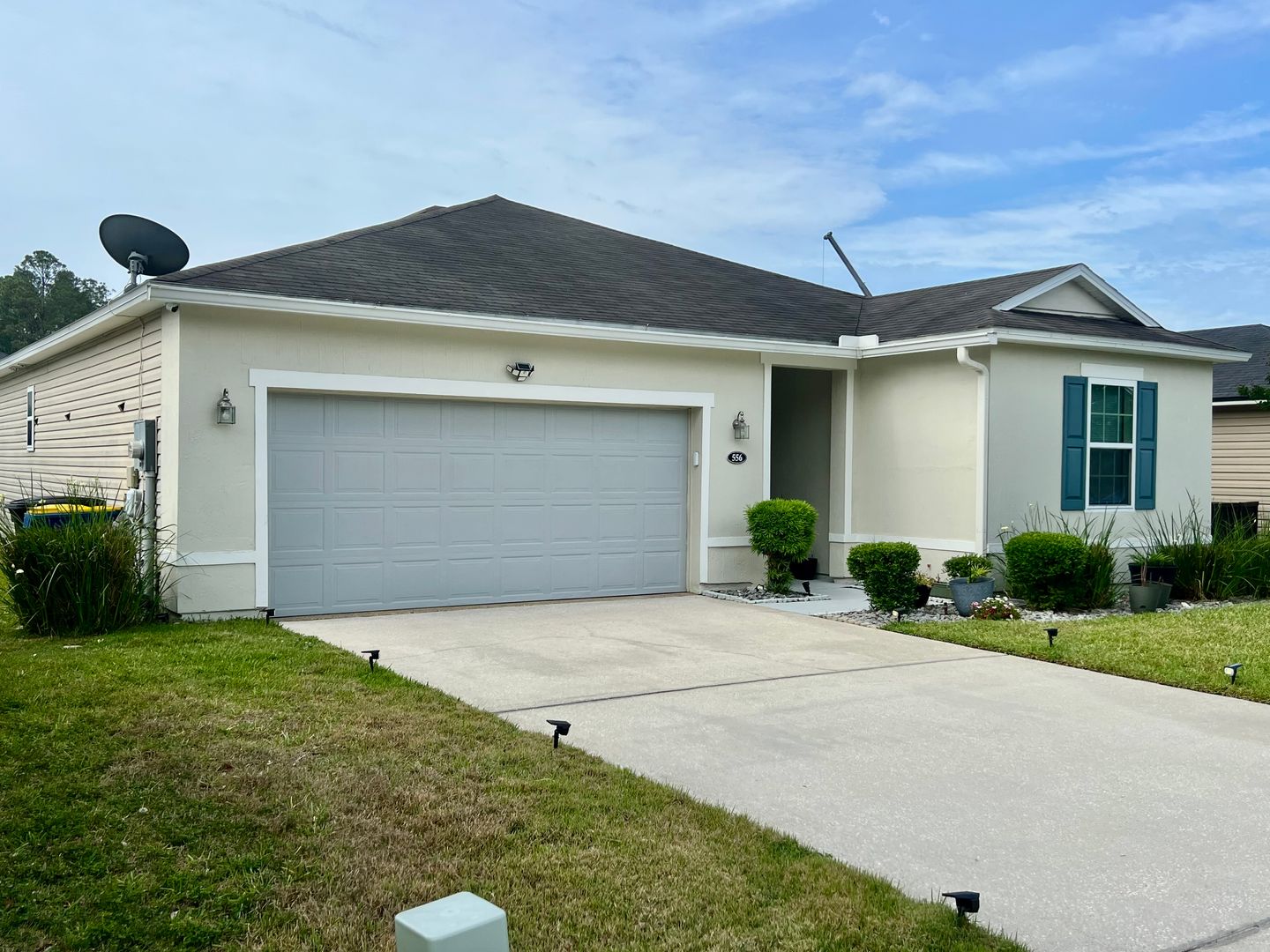JACKSONVILLE House: 556 WORCESTER CT.