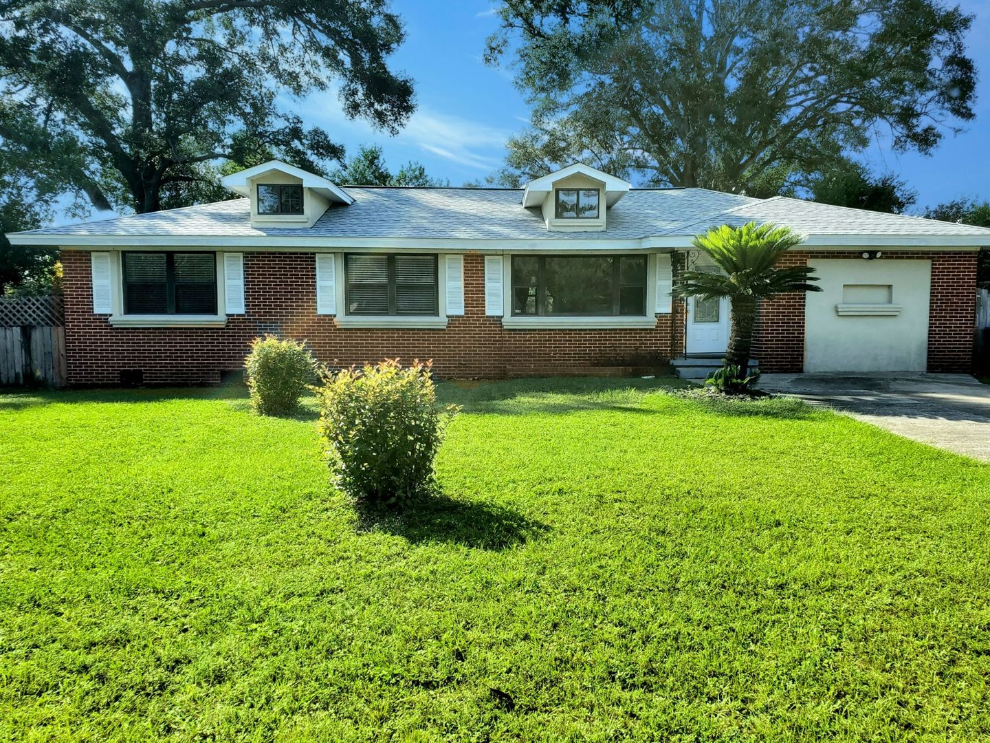 Pensacola House: 379 N. 57th Avenue
