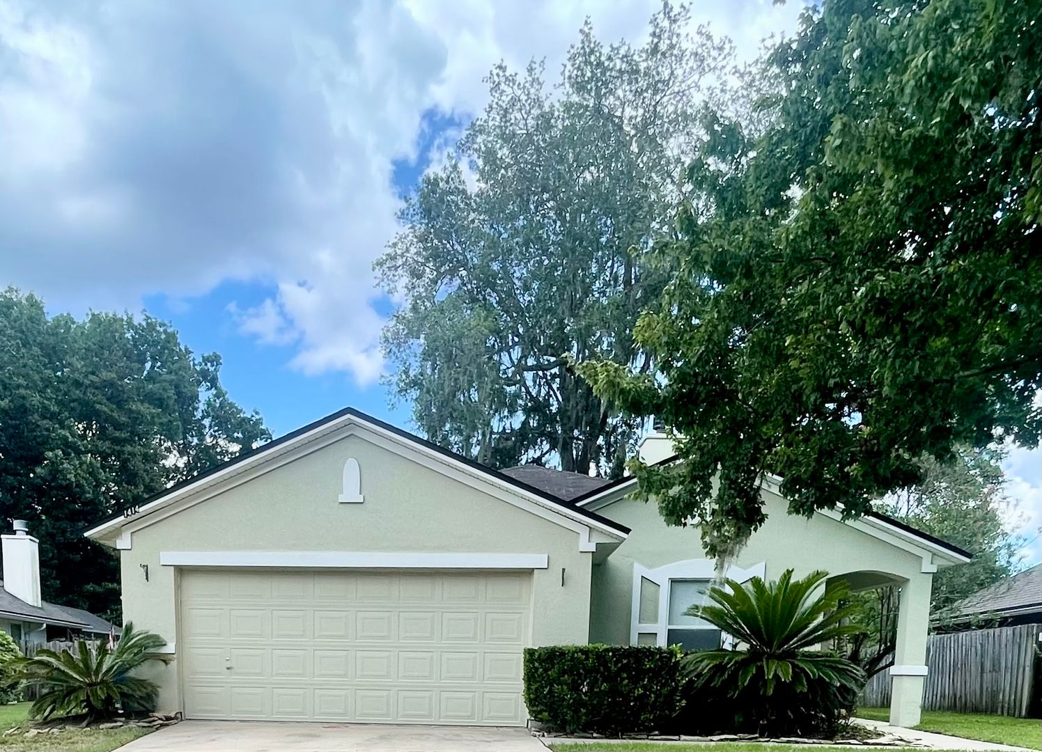 Jacksonville House: 1414 Blue Eagle Way E