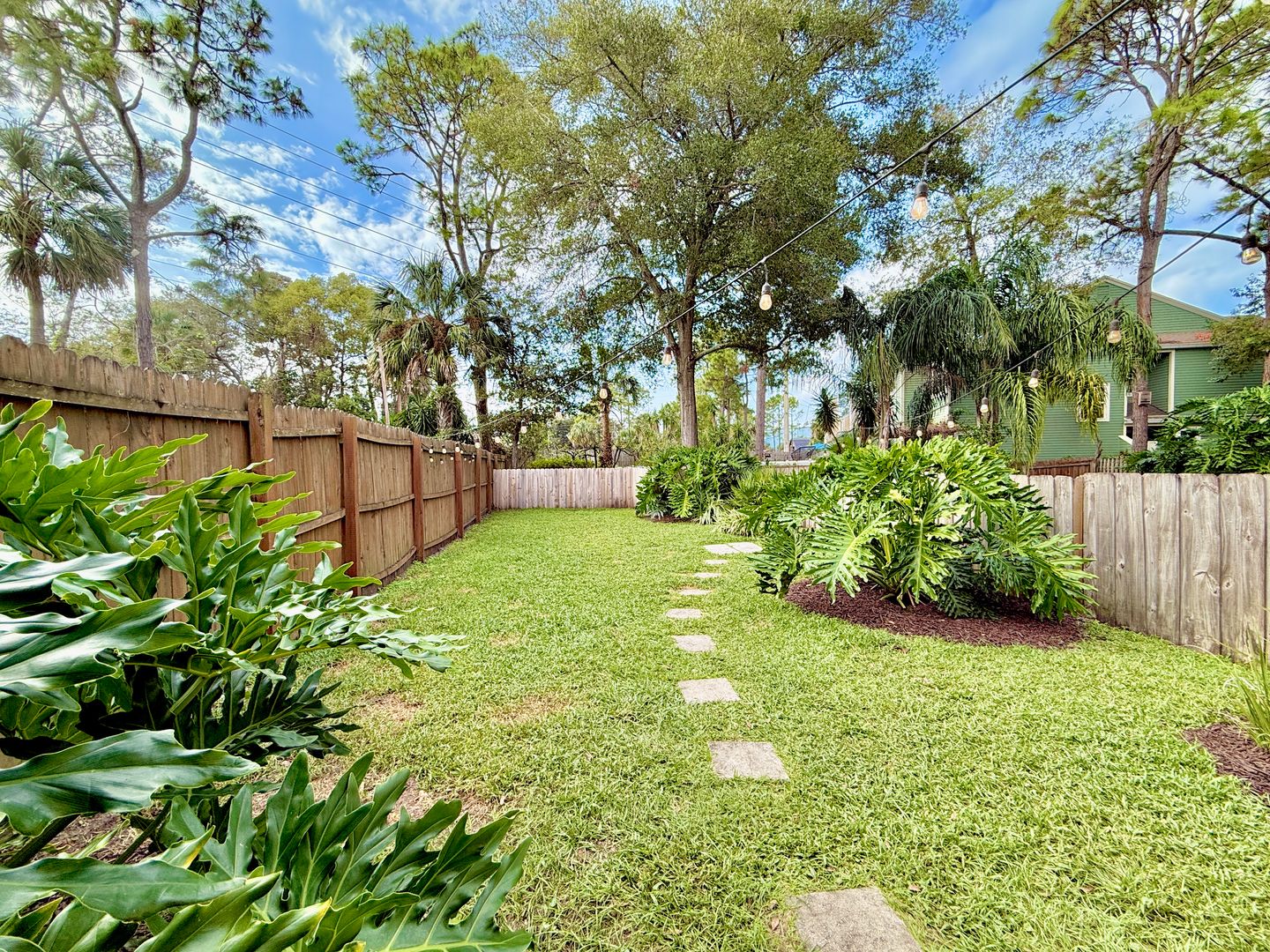 Neptune Beach House: 204 Windswept Cir