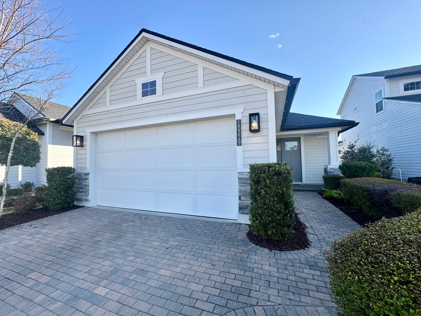 Jacksonville House: 10219 Innovation Way