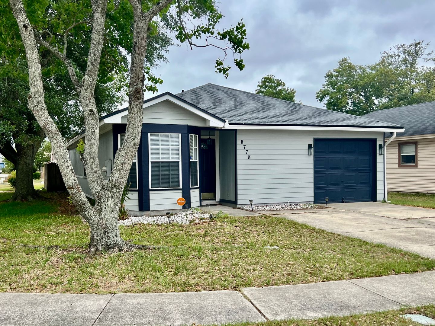 Jacksonville House: 8778 Buzz Court