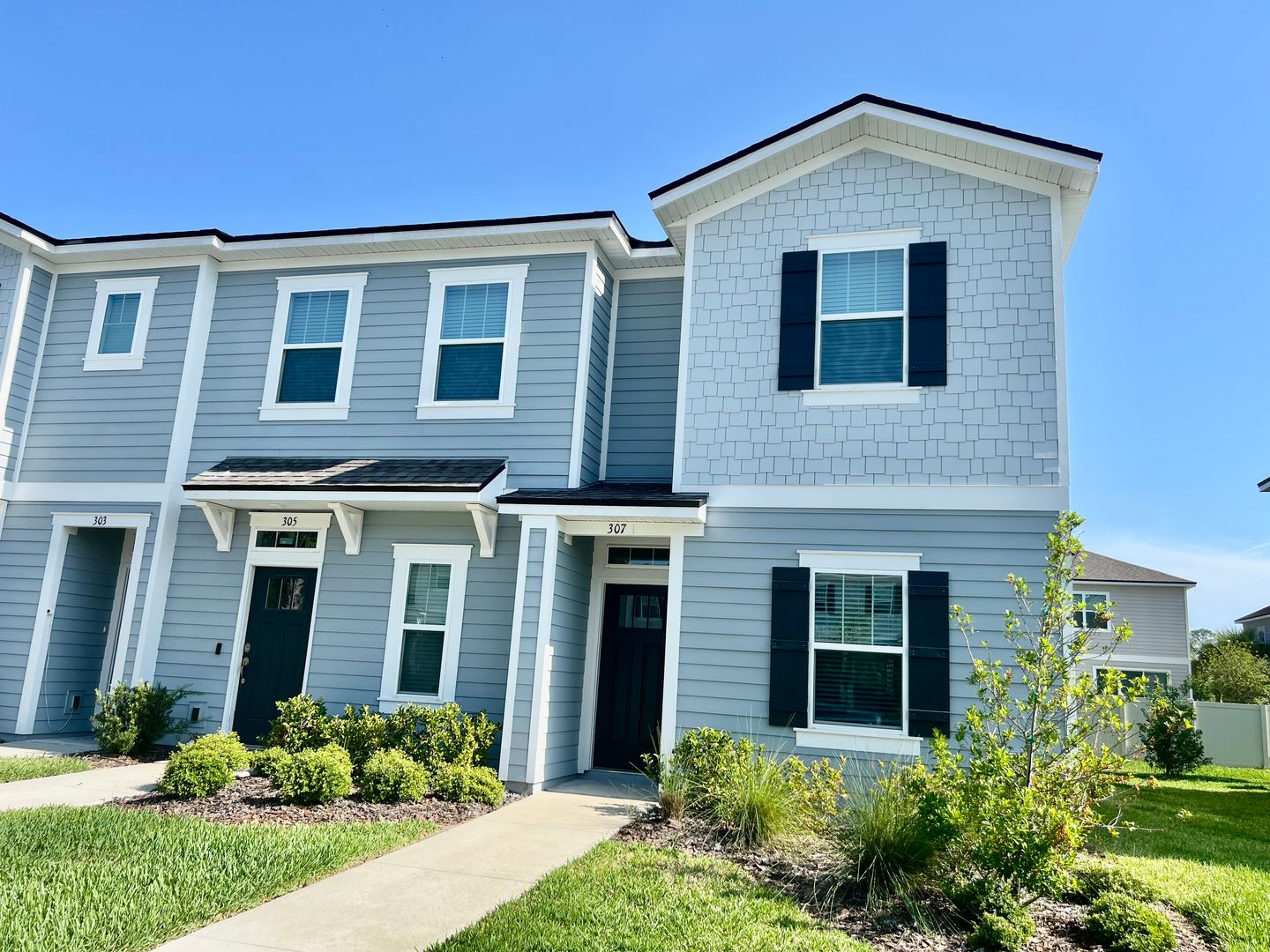 Jacksonville House: 307 Annies Pl