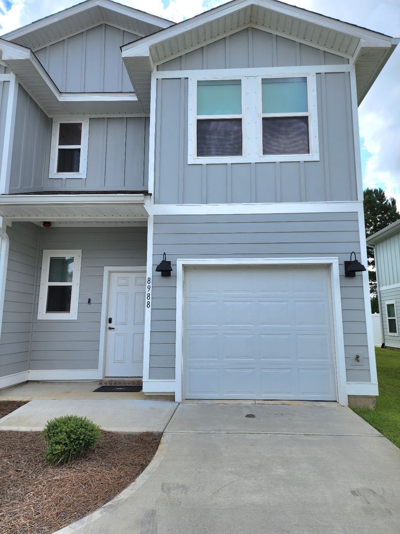 Pensacola House: 8988 Brigade Trail