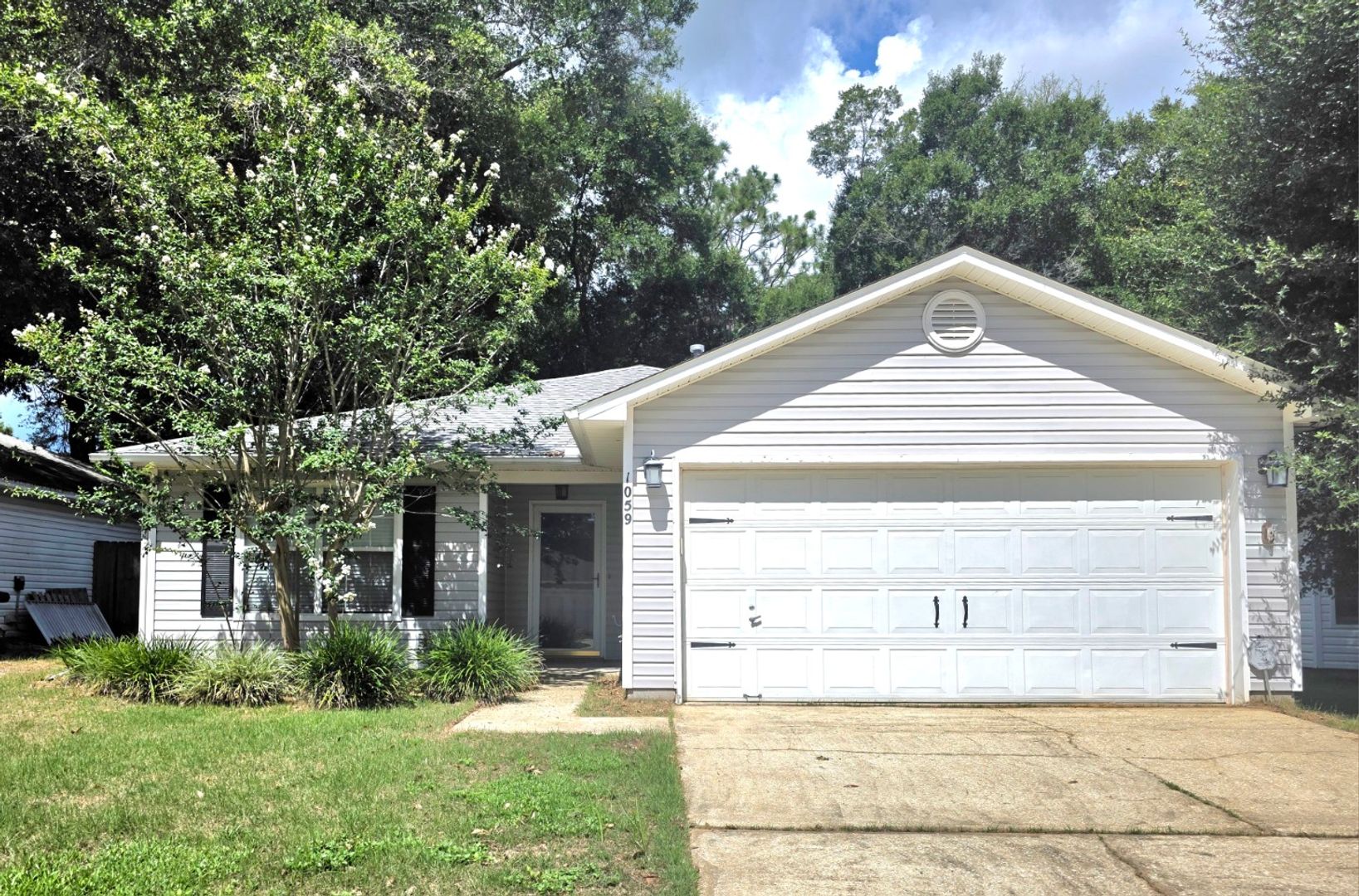 Pensacola House: 1059 Simpson Street