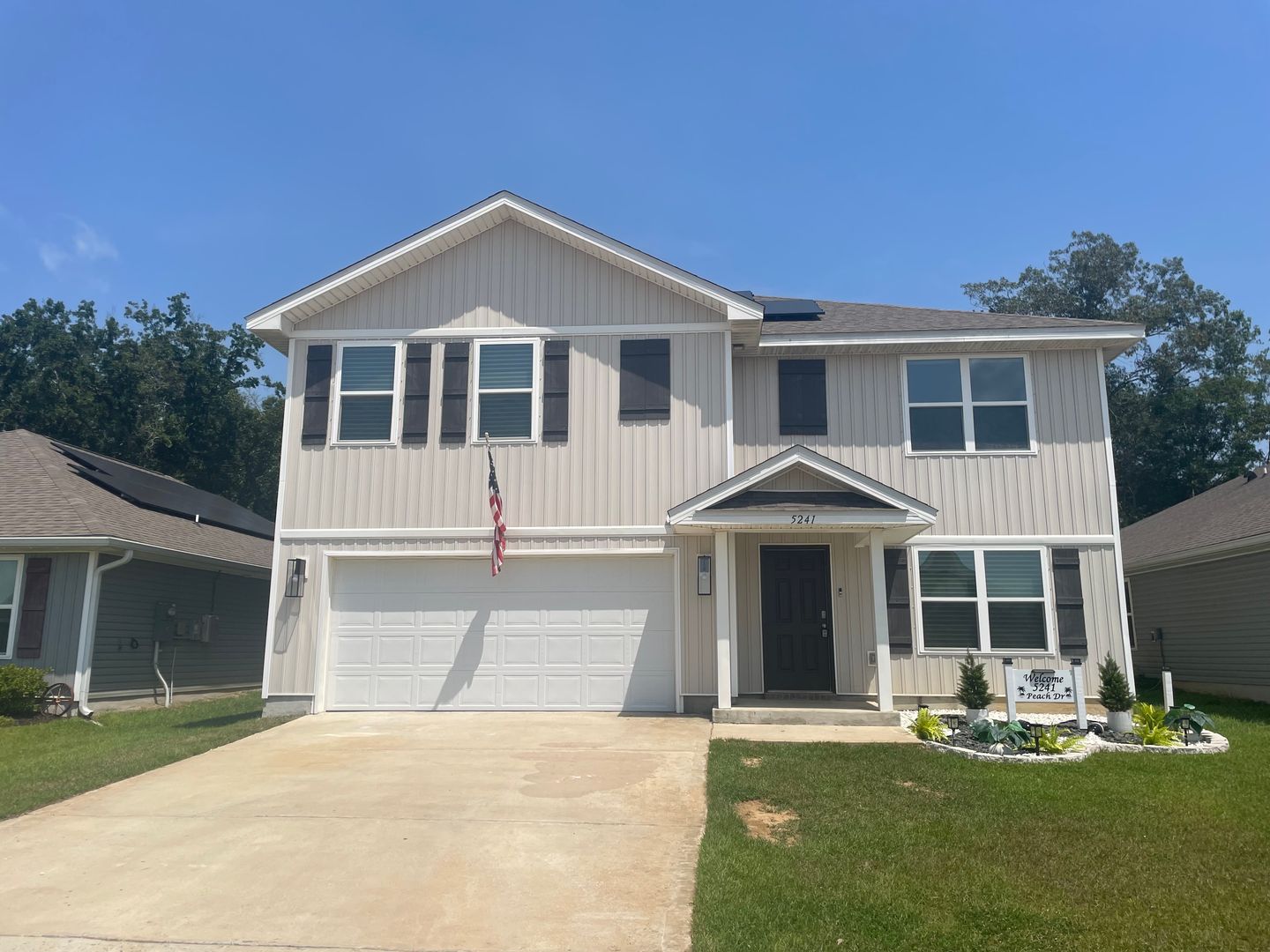 Pace House: 5241 Peach Dr
