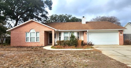 Charming Rental with Extra Parking – Must-See! – photo 1