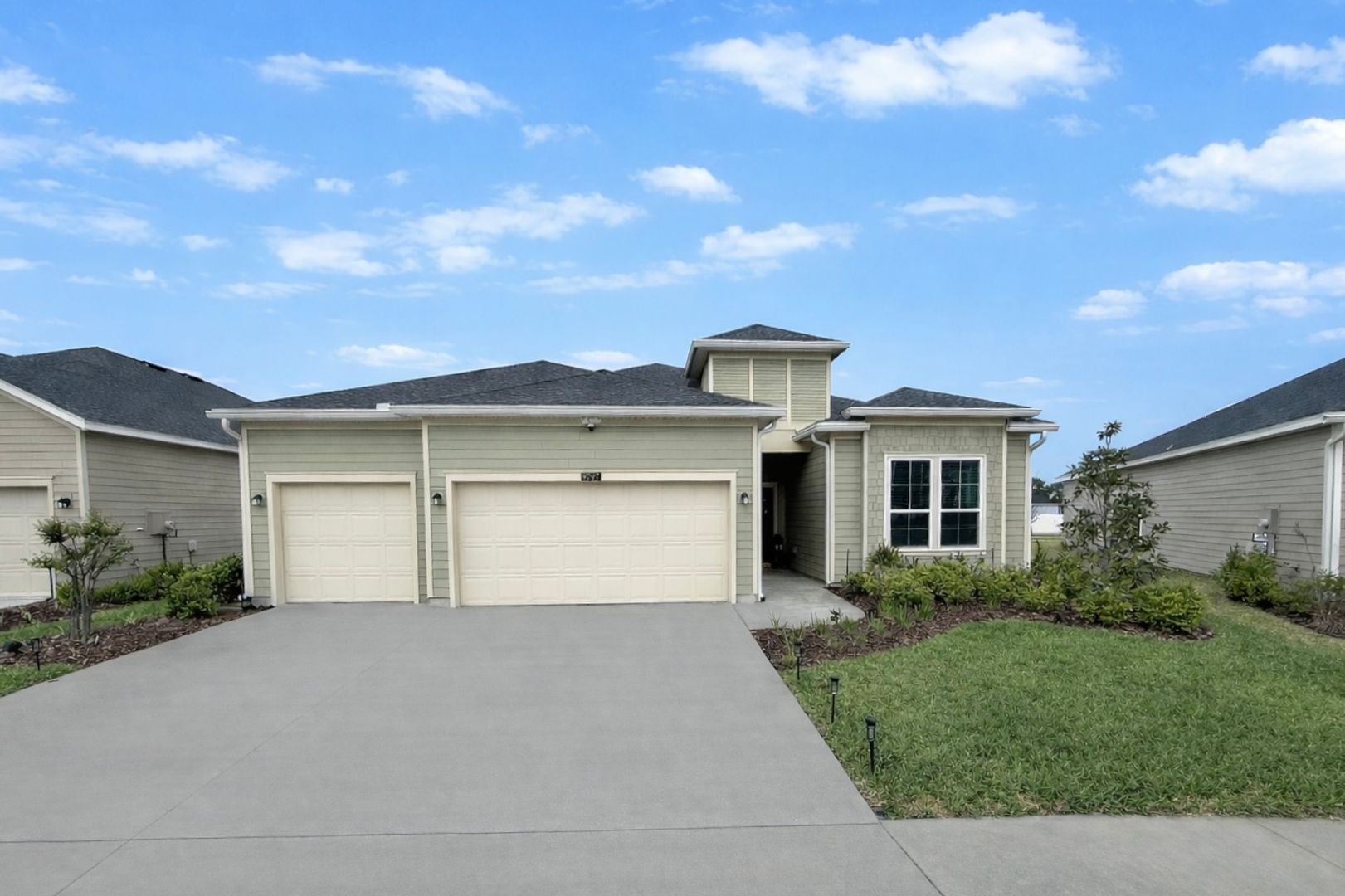 Jacksonville House: 9797 GIADA DR