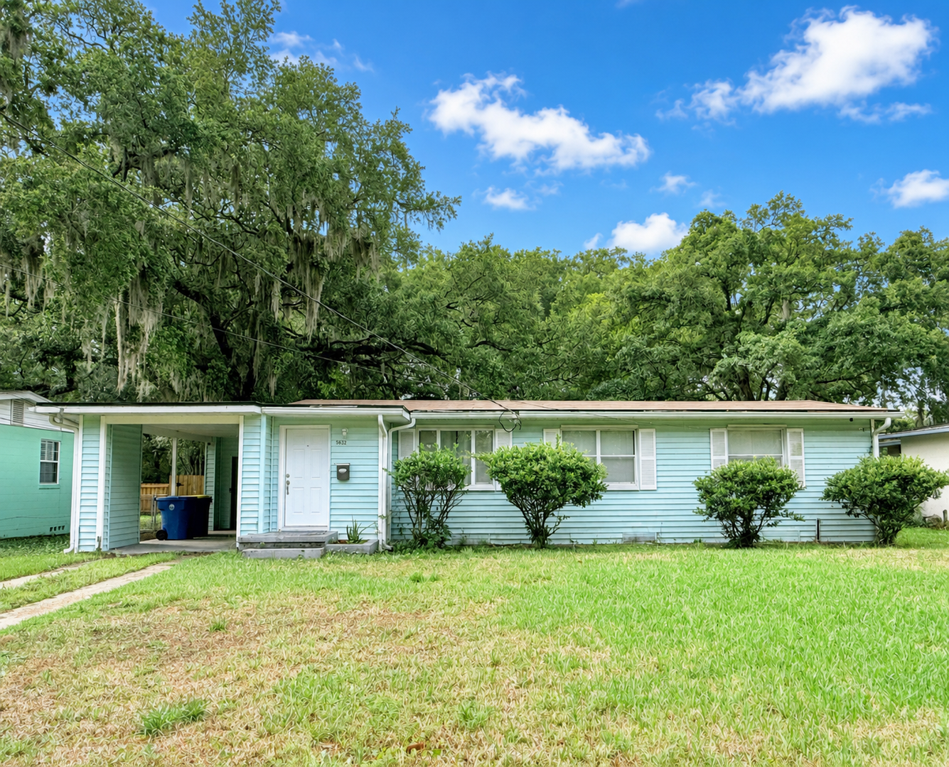 Jacksonville House: 5632 Oliver St