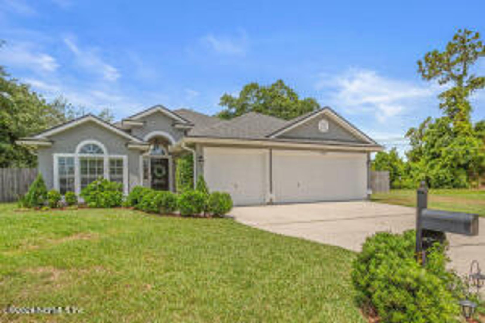 Jacksonville House: 13681 Fish Eagle Dr W