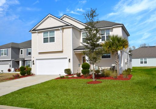 4 bedrooms 2.5 Baths - Alta Lakes - Easy commute Mayport- NAS - Kings Bay – photo 1