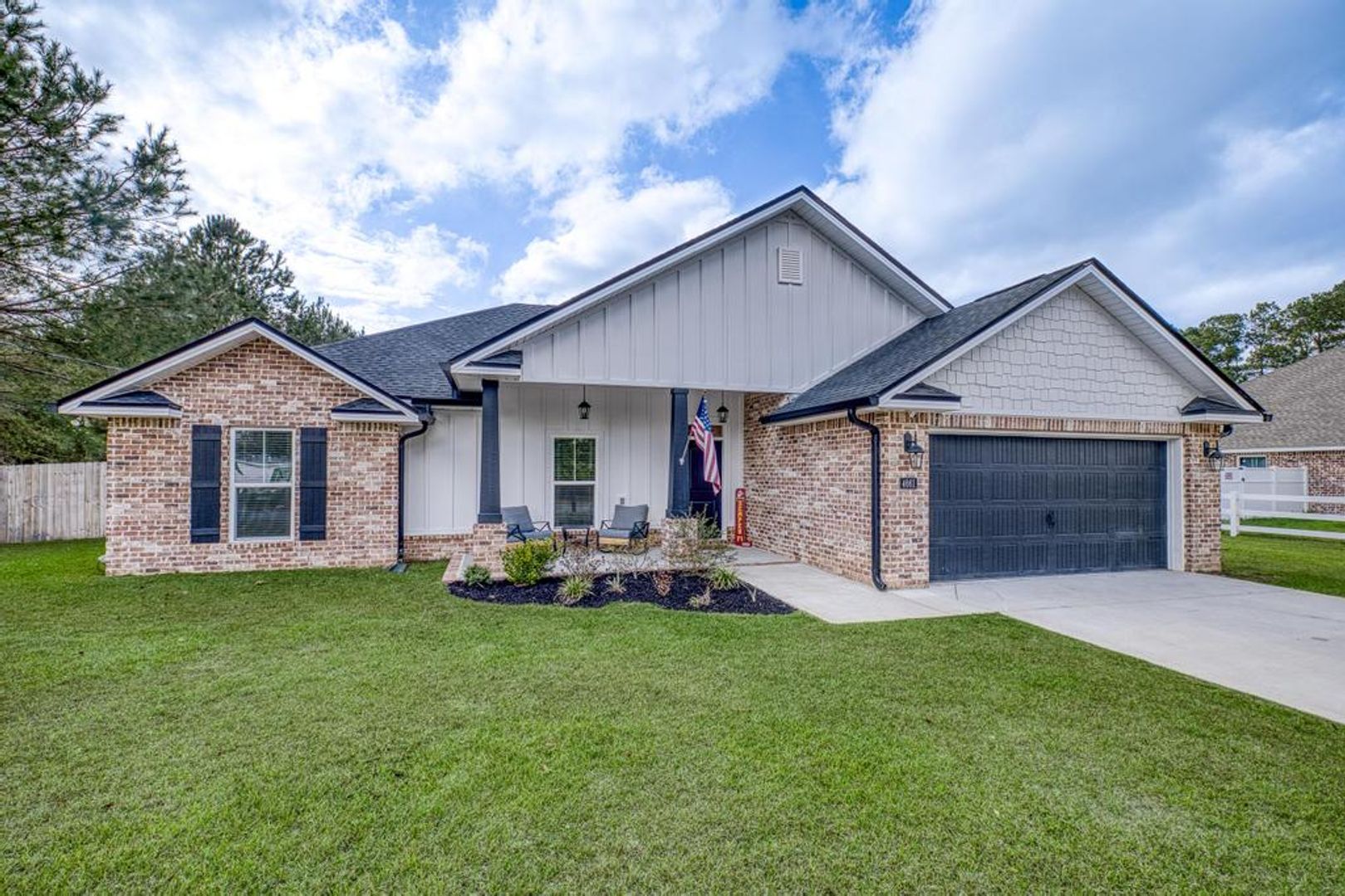 Milton House: 4661 Carl Booker Rd