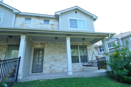 All appliances included! Gated lock and leave condo community in North Austin – photo 1