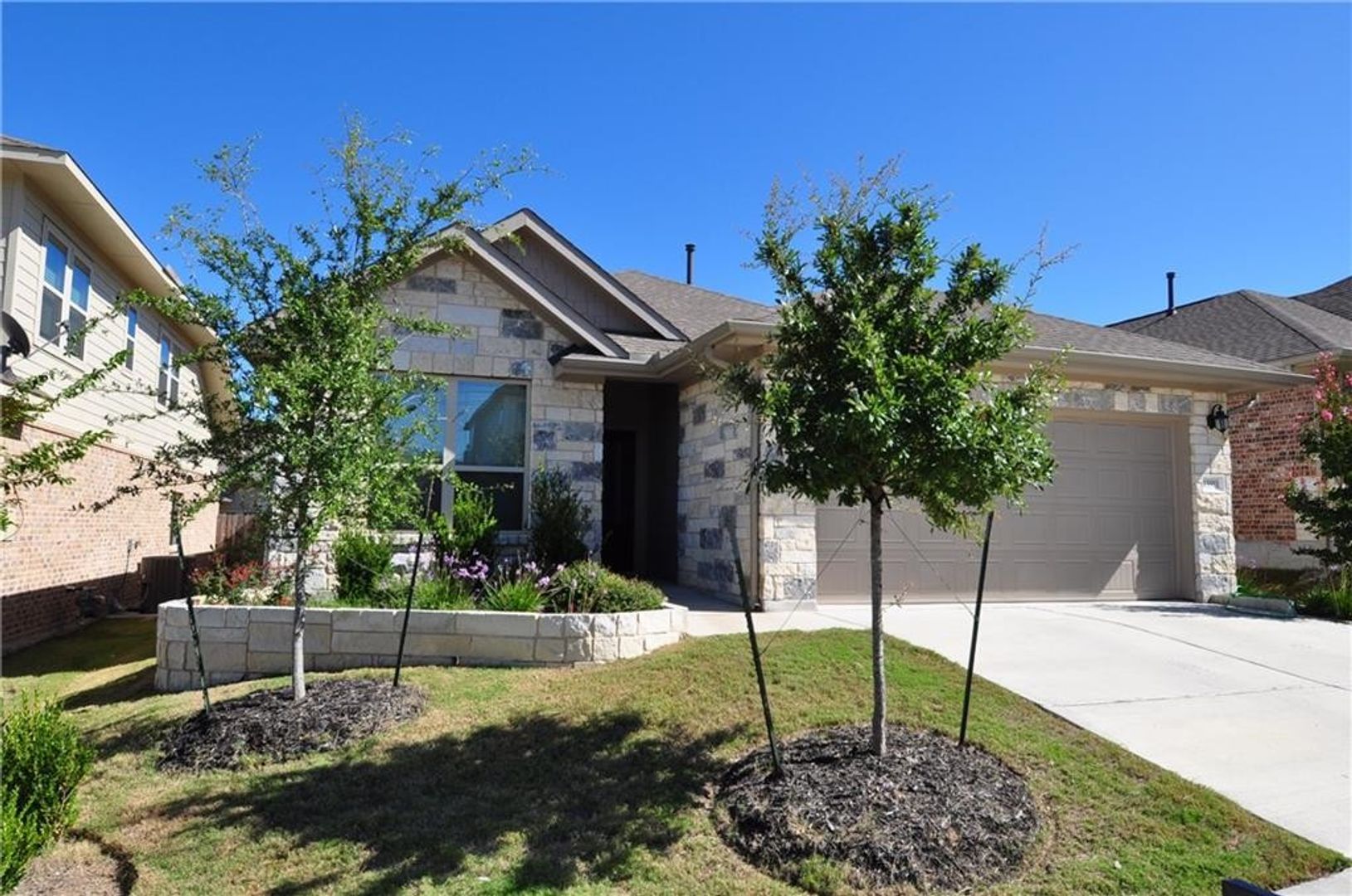 Pflugerville House: 13911 Madrigal Ln