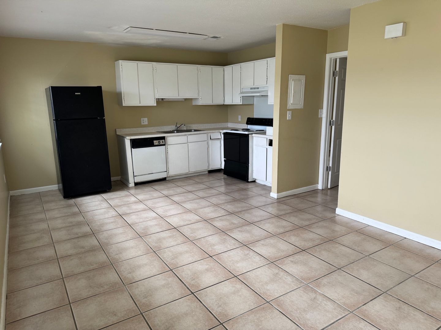FORT WALTON BEACH Apartment: CHICAGO AVE SE