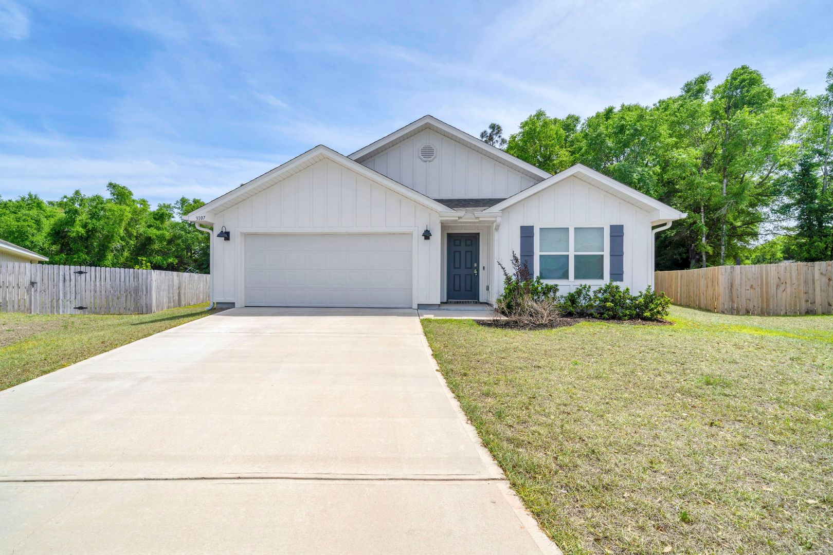 CRESTVIEW House: 3107 TRICIA CIRCLE