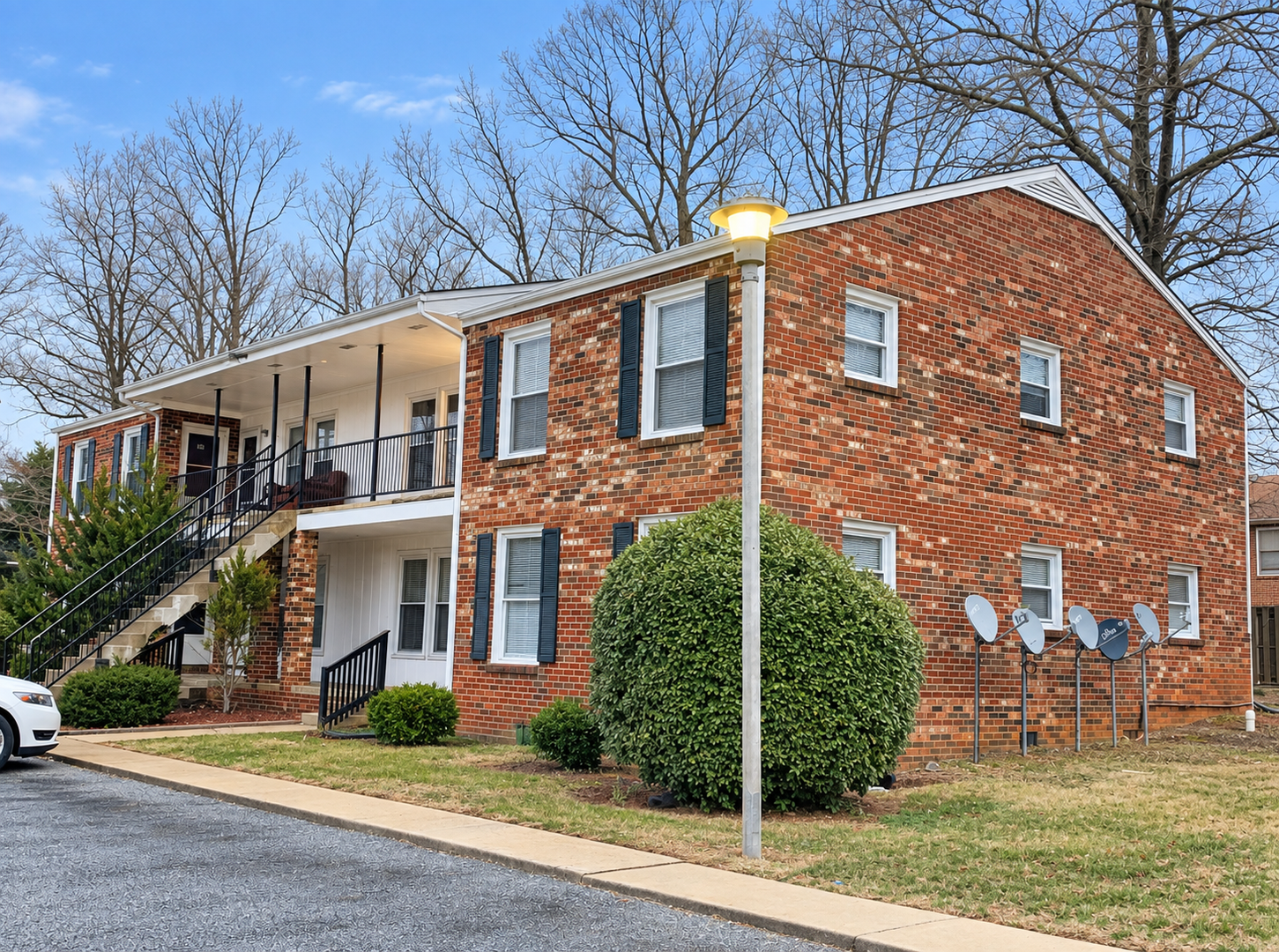 Altavista Apartment: 1200 Avondale Drive